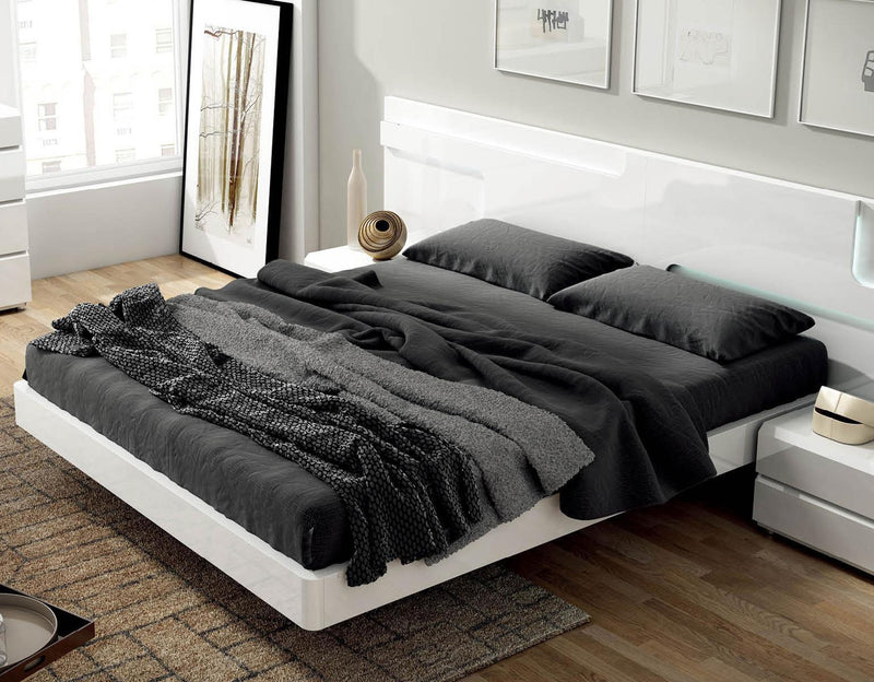 ESF Furniture Sara Queen Platform Bed in White
