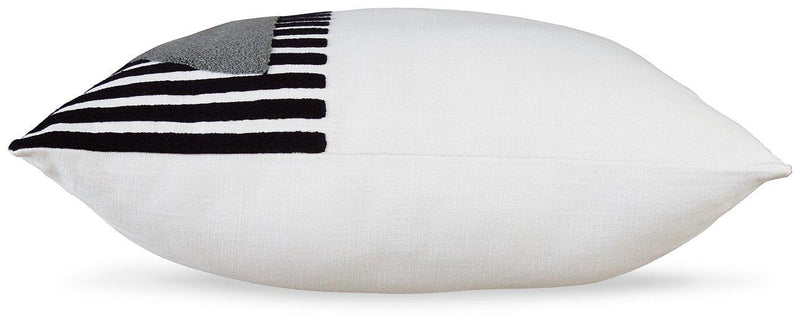 Longsum Black/White/Honey Pillow (Set of 4)