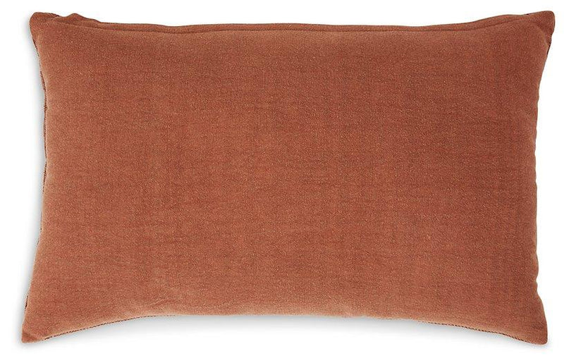 Dovinton Spice Pillow