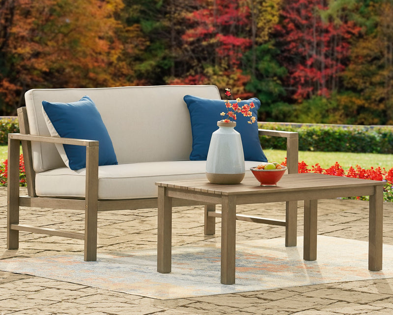 Fynnegan 4-Piece Outdoor Seating Package