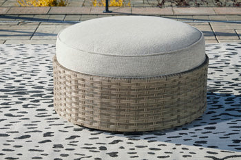 Calworth 10-Piece Outdoor Seating Package