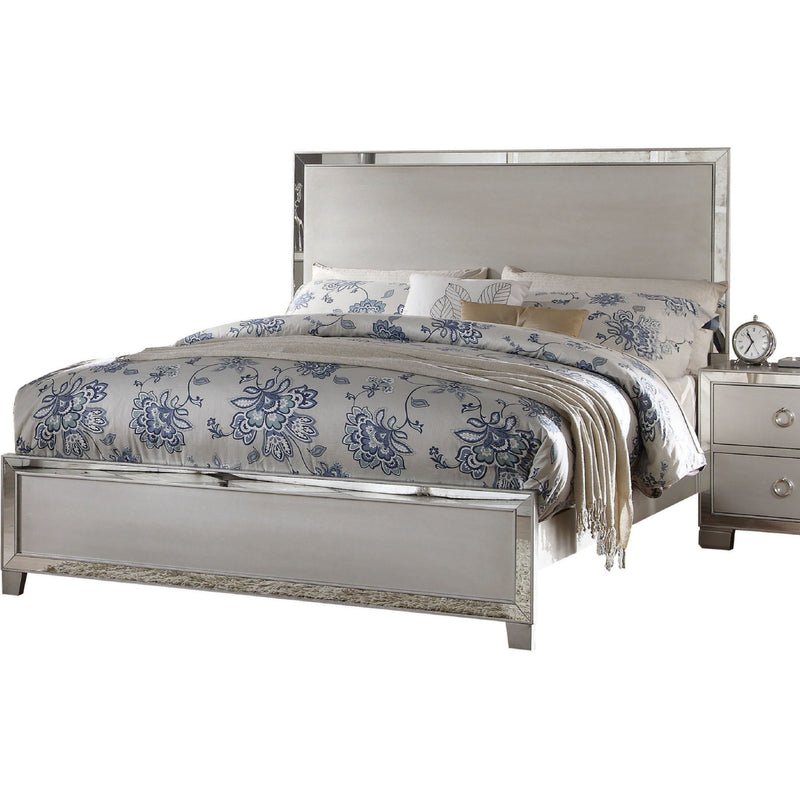 Acme Voeville King Panel Bed in Platinum 24837EK image